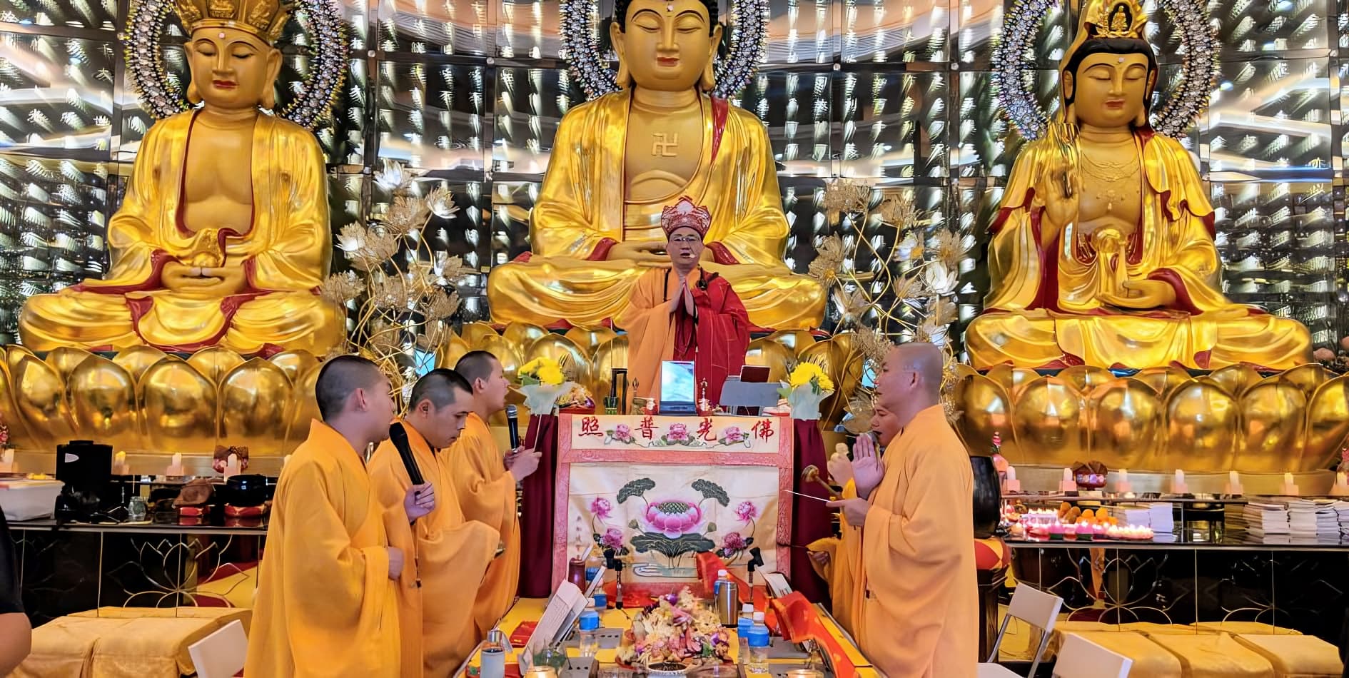 Prayer Services - Singapore Nirvana Funeral | Nirvana Memorial Garden